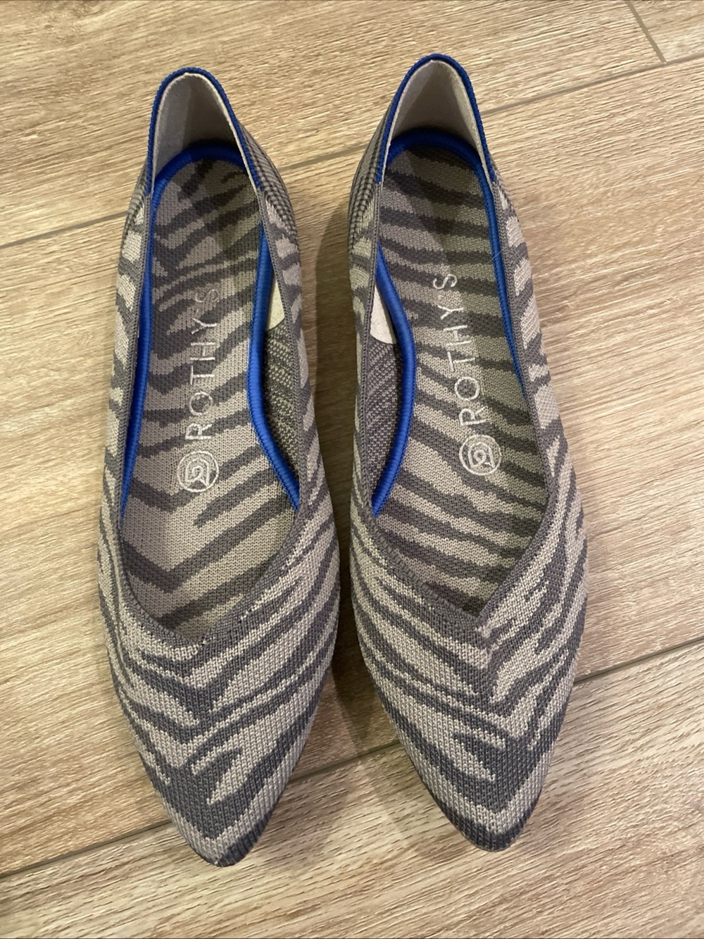 Rothy’s Gray 2 Tone Zebra Stripe The Point Ballet Flat Washable Size 6.5 USA